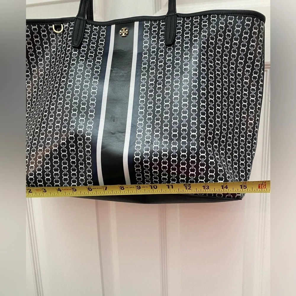 Gorgeous Iconic Tory Burch Black and White Gemini Tote Bag